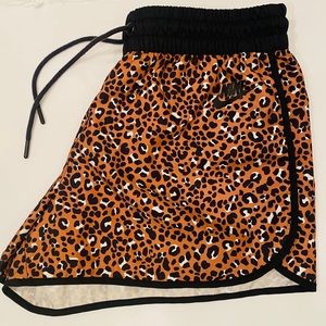 Like new NIKE shorts